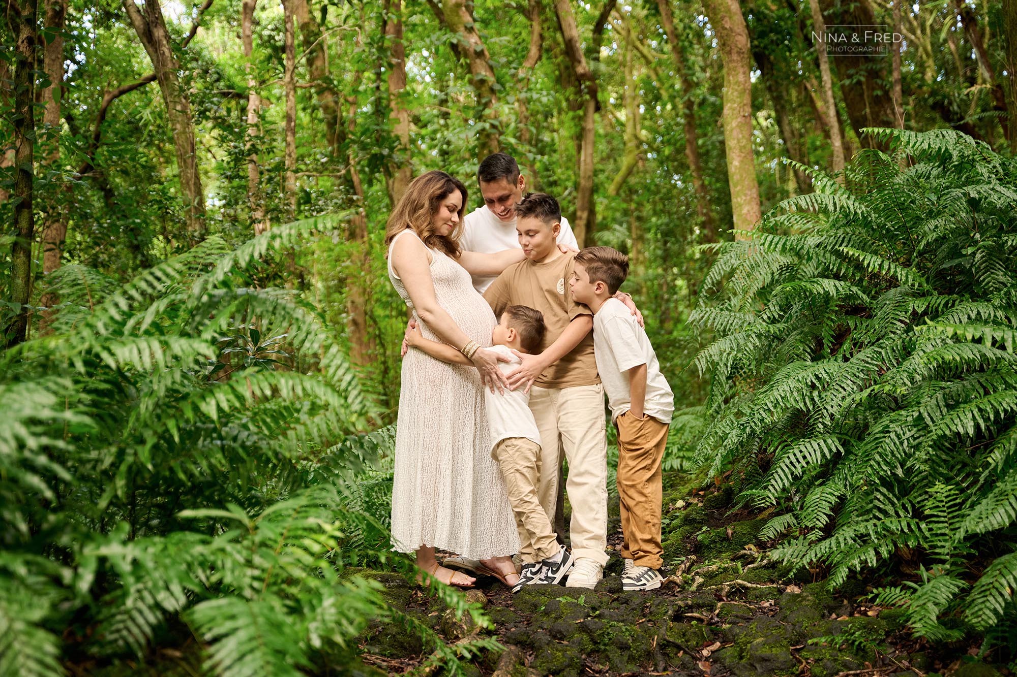 shooting grossesse en famille forêt île de la Réunion L&Y-26